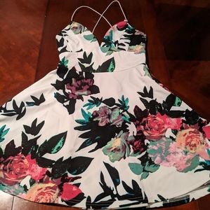 Women's White Spaghetti Strap Tropical Floral Dress
